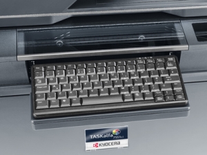 Impresora Kyocera laser color TASKalfa 6551ci Tecnycopia Detalle teclado